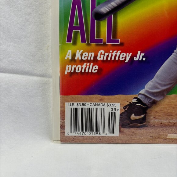 Ken Griffey Jr - Lot - Starting Lineup + Beckett + Sports Card Trader - Picture 15 of 16